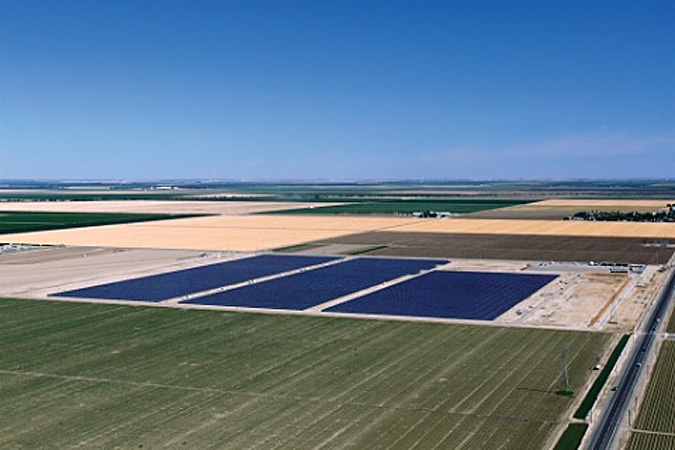 Cupertino Electric completed building a 20-MW photovoltaic (PV) power project in Huron, Calif., for Pacific Gas & Electric (PG&E). The project, built in eight months, is the third that Cupertino Electric has built for PG&E under the utility’s five-year, 500-MW PV program, which includes up to 250 MW of utility-owned solar capacity.